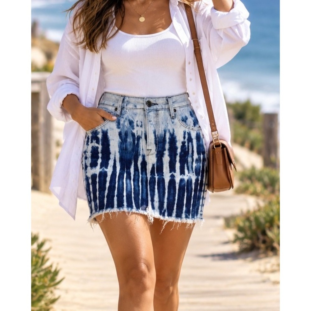 Good American Tie Dye Denim Mini Skirt 12/31 Raw Hem Indigo Blue Stretch